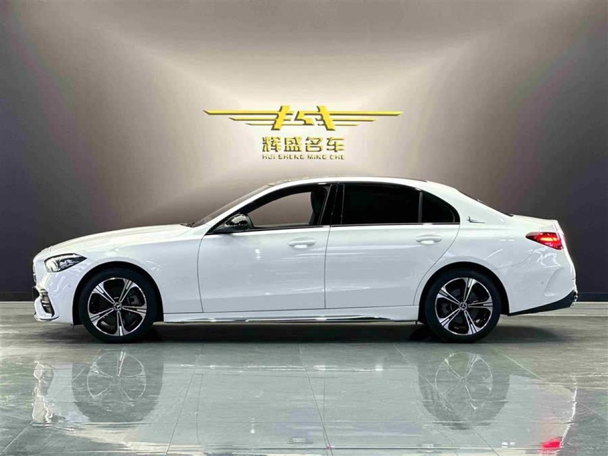奔馳 奔馳C級(jí)  2022款 改款 C 260 L 皓夜運(yùn)動(dòng)版圖片