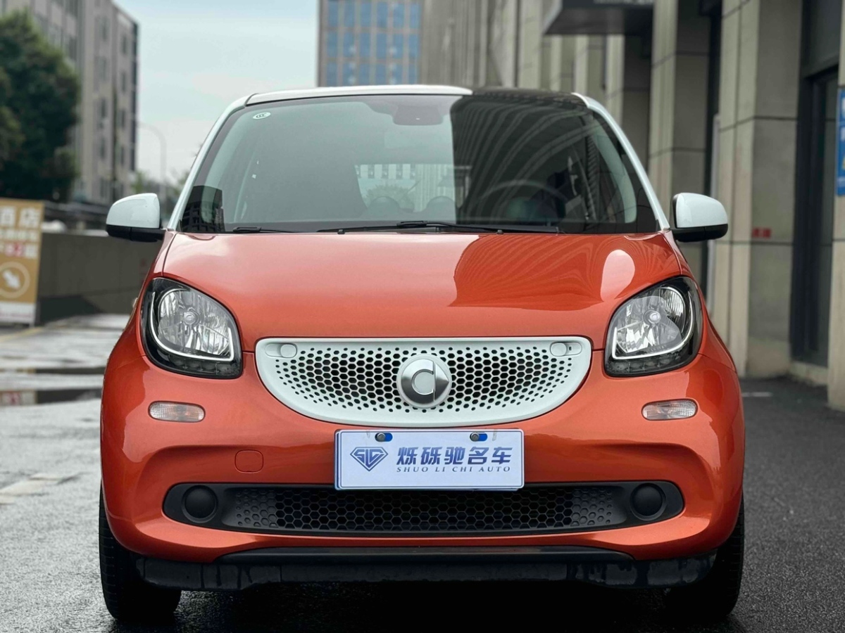 2016年8月smart forfour  2016款 1.0L 52千瓦激情版