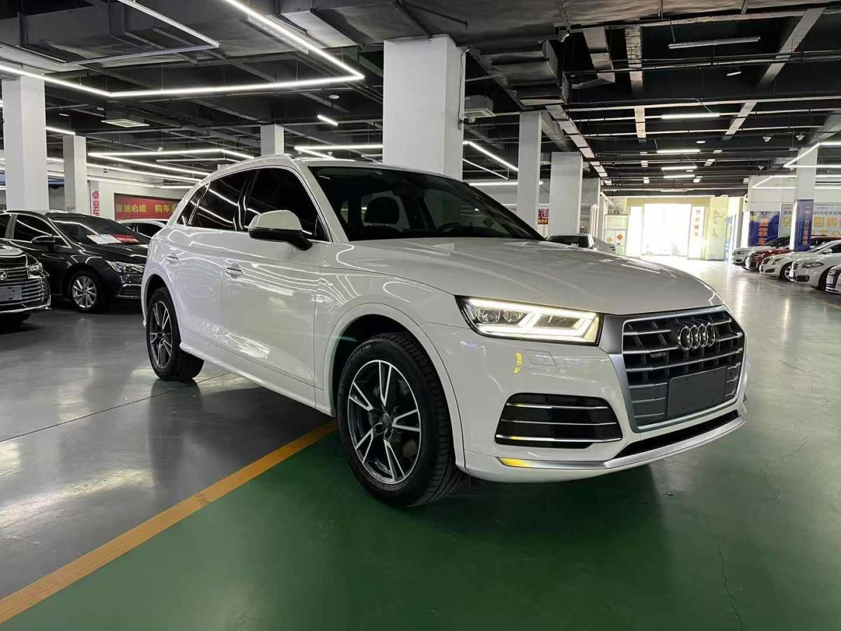 奧迪 奧迪Q3  2020款 35 TFSI 時(shí)尚動(dòng)感型圖片