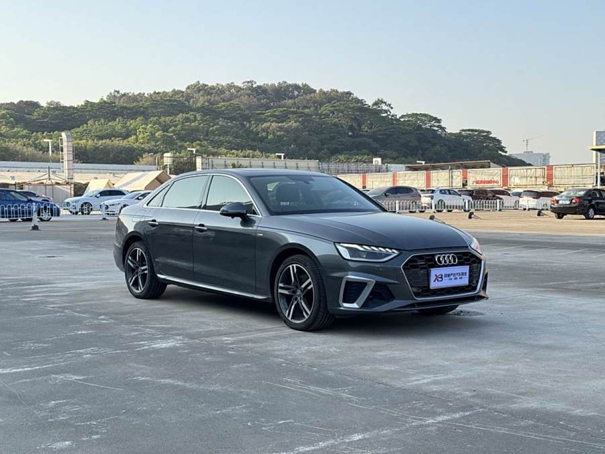 奧迪 奧迪A4L  2020款 40 TFSI quattro 豪華動感型圖片