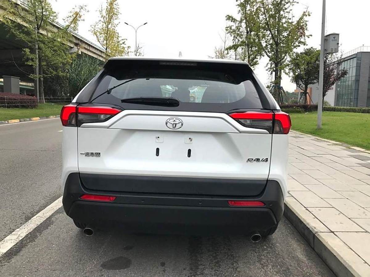 豐田 RAV4榮放  2021款 2.0L CVT兩驅(qū)都市版圖片