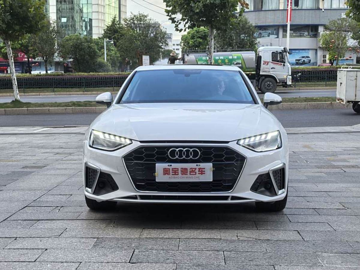 奧迪 奧迪A4L  2022款 40 TFSI 時(shí)尚動感型圖片