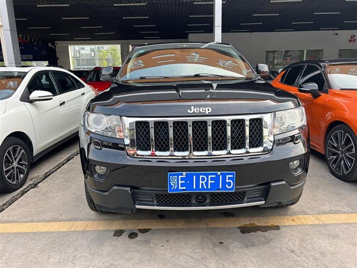 Jeep 大切諾基  2012款 3.6L 旗艦導(dǎo)航版圖片