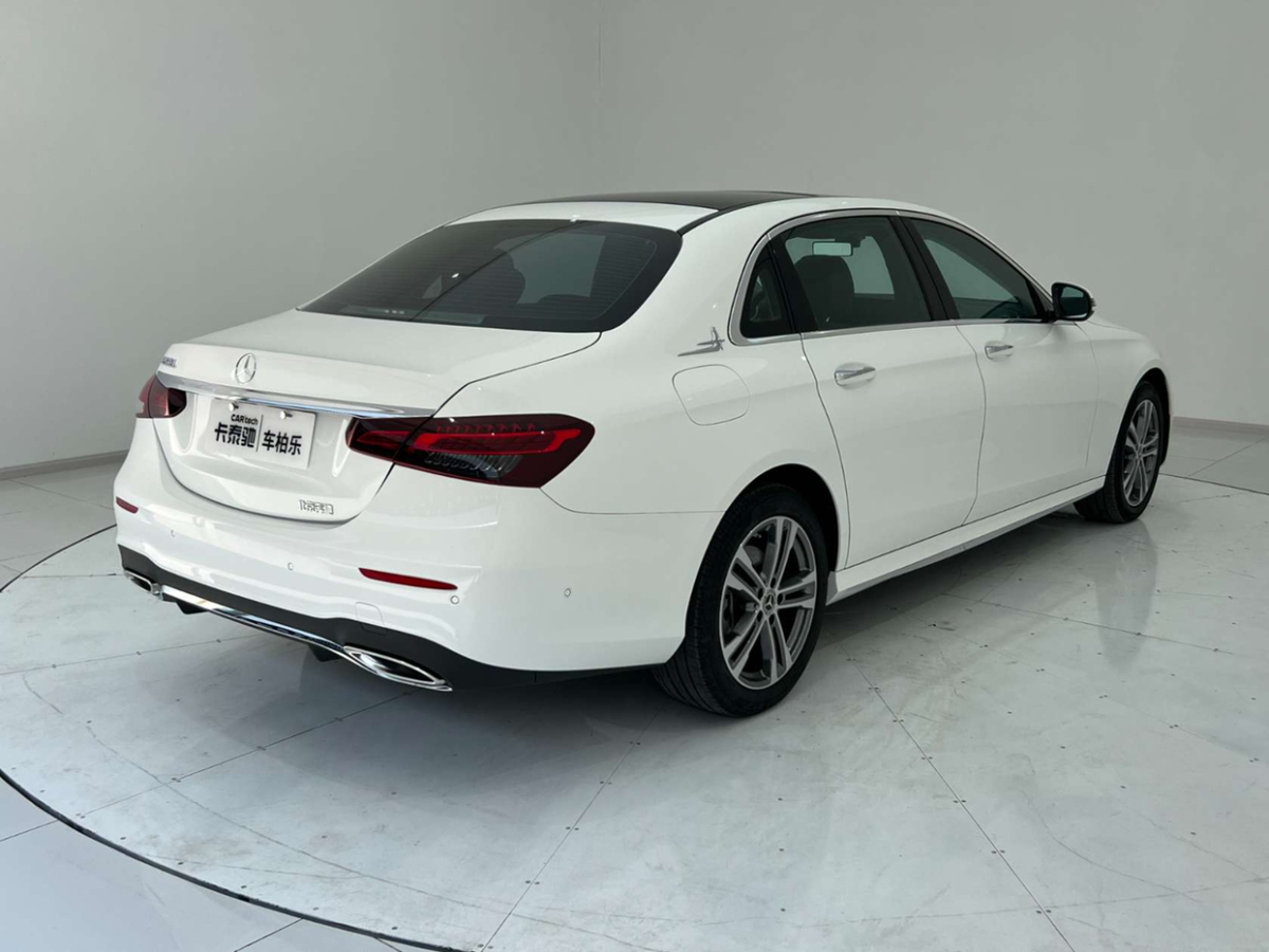 奔驰 奔驰E级  2022款 E 260 L 运动型图片