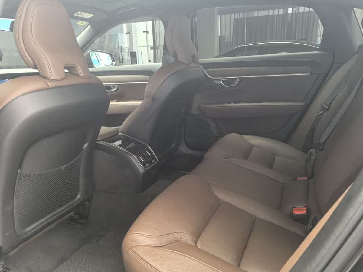 沃爾沃 S90  2025款 B5 智遠(yuǎn)豪華版圖片
