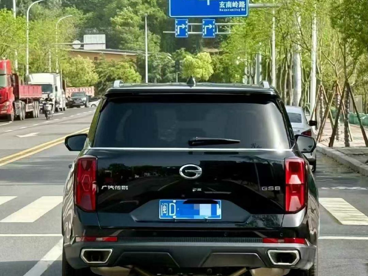 廣汽傳祺 GS8  2024款 雙擎系列 2.0TM 兩驅(qū)尊貴版圖片