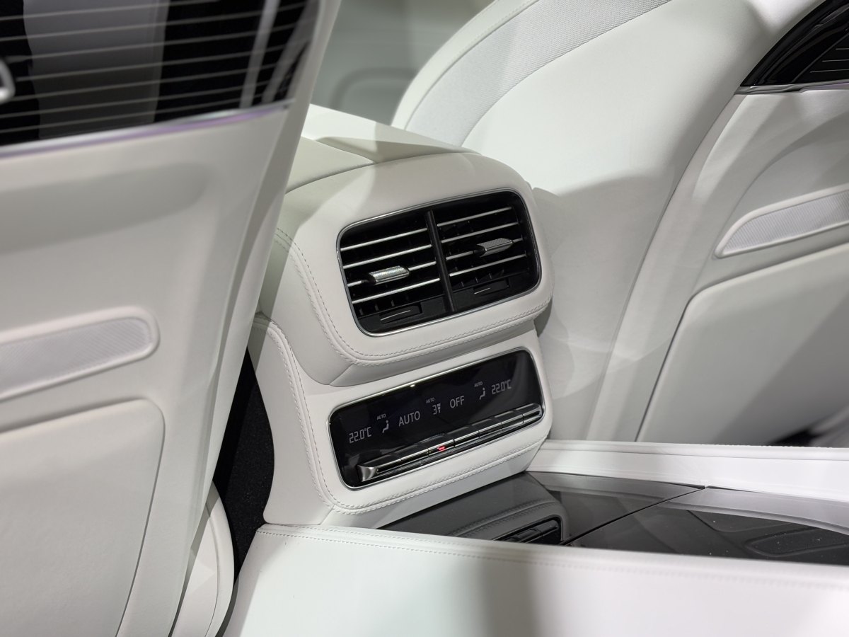 奔馳 奔馳GLS  2024款 GLS 450 4MATIC 時尚型圖片