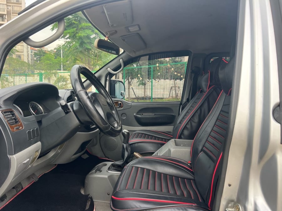 東風(fēng)風(fēng)行 菱智  2014款 M3 1.6L 7座舒適型圖片