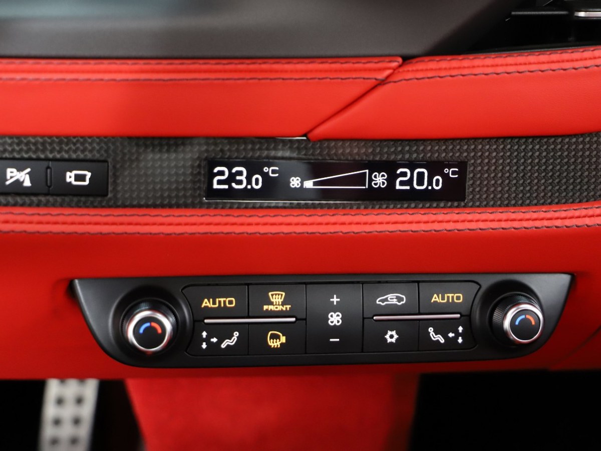 法拉利 F8 Tributo  2019款  3.9T V8圖片