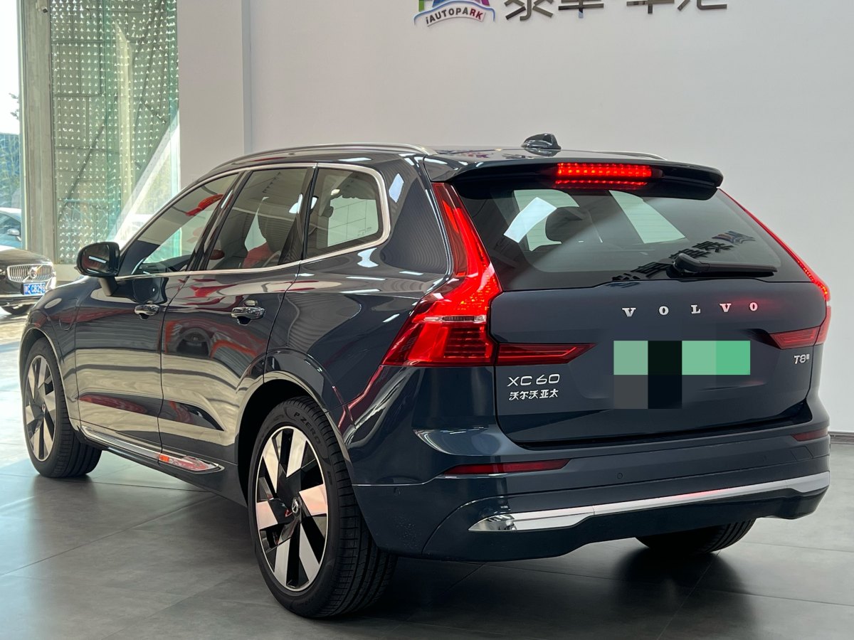 2024年8月沃爾沃 XC60新能源  2024款 T8 插電混動 長續(xù)航四驅(qū)智雅豪華版