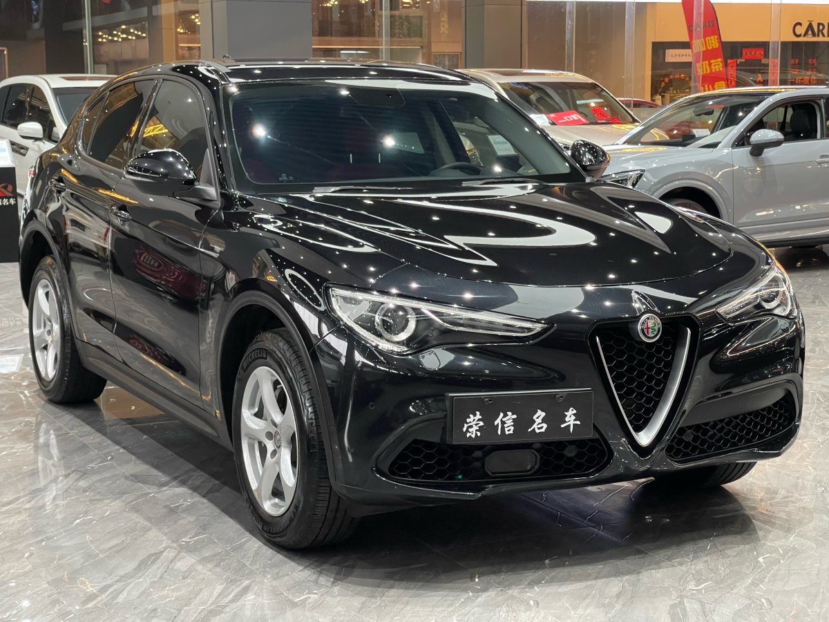 阿爾法·羅密歐 Stelvio  2017款 2.0T 200HP 精英版圖片