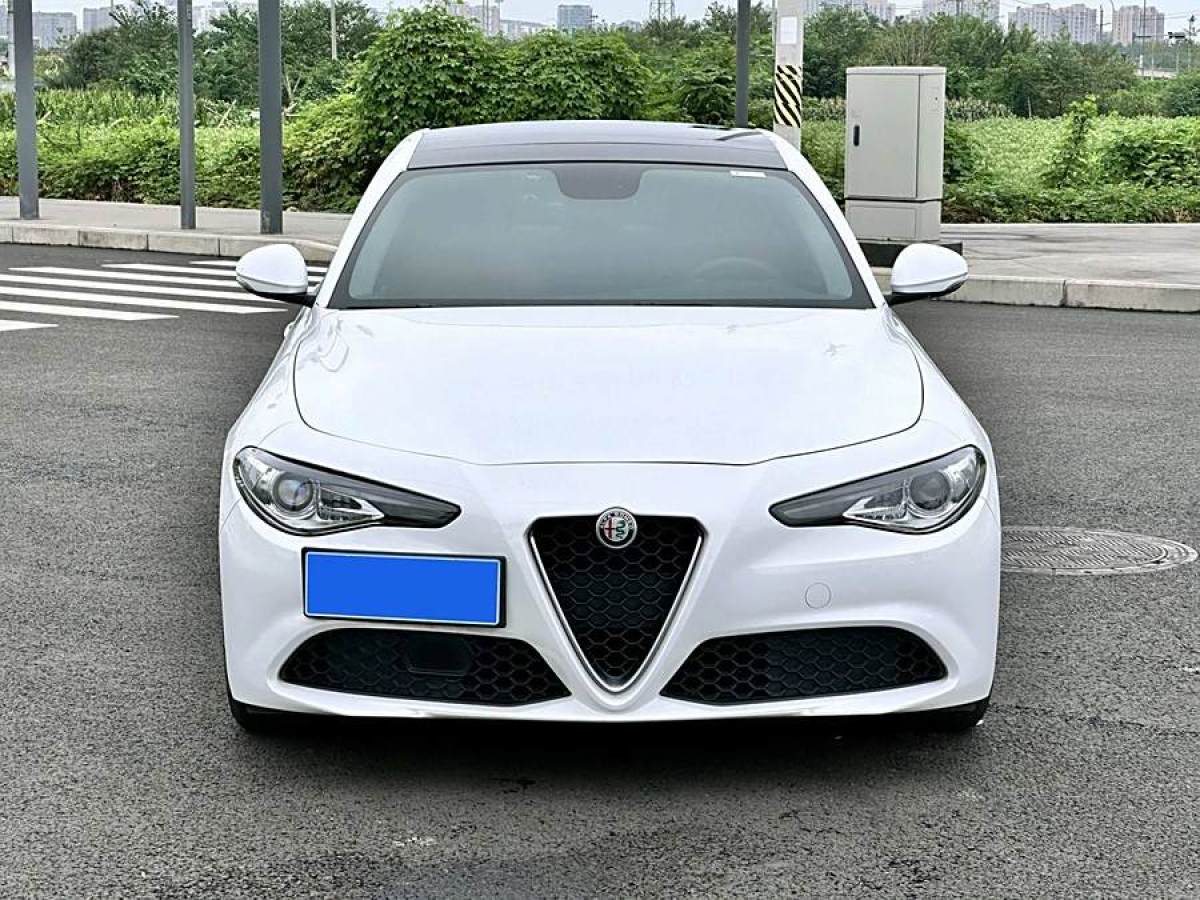 阿爾法·羅密歐 Giulia  2017款 2.0T 200HP 豪華版圖片