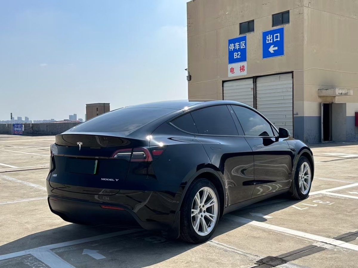 特斯拉 Model Y  2022款 改款 后輪驅(qū)動版圖片