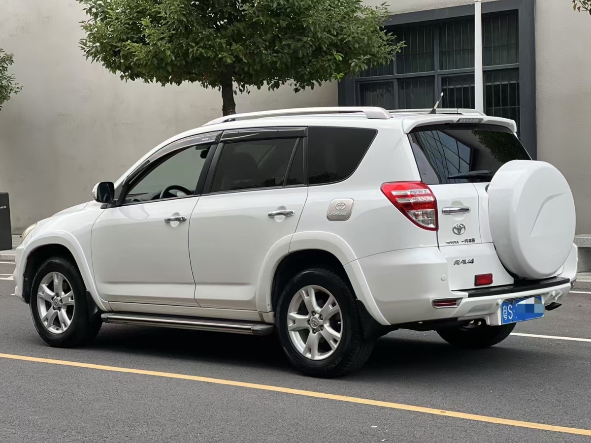 豐田 RAV4  2019款 榮放 2.0L CVT兩驅(qū)先鋒版圖片