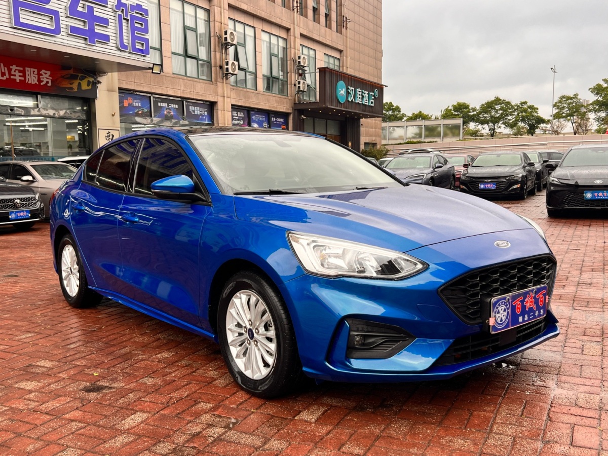 福特 ?？怂? 2020款 三廂 EcoBoost 180 自動鋒潮型圖片