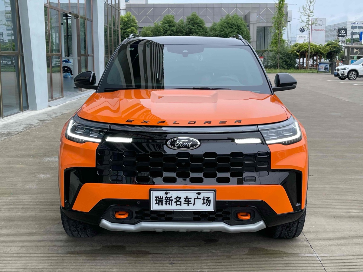 福特 探險(xiǎn)者  2023款 EcoBoost 285 昆侖巔峰版 7座圖片