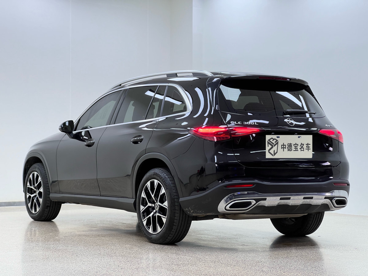 奔馳 奔馳GLC  2023款 改款 GLC 260 L 4MATIC 動感型 5座圖片