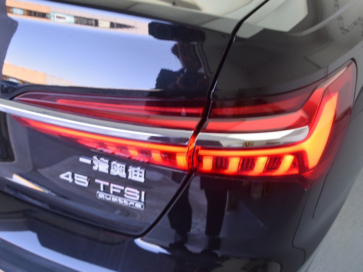 奧迪 奧迪A6L  2023款 改款 45 TFSI quattro 臻選致雅型圖片