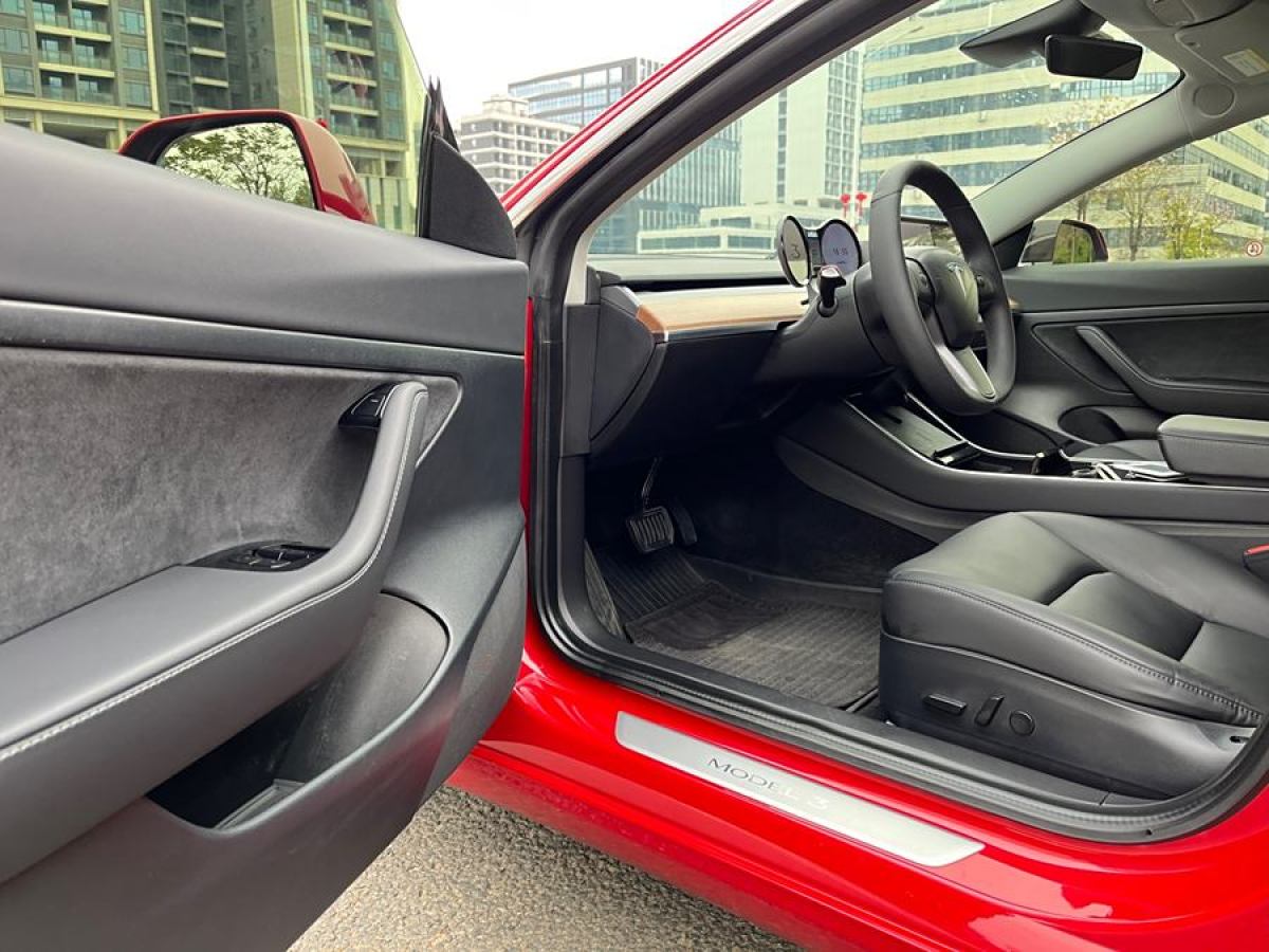 特斯拉 Model 3  2019款 標準續(xù)航后驅(qū)升級版圖片