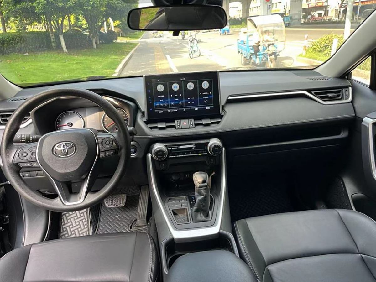 丰田 威兰达  2021款 2.0L CVT两驱豪华版图片