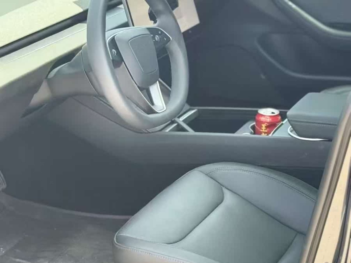 特斯拉 Model 3  2025款 后輪驅(qū)動版圖片