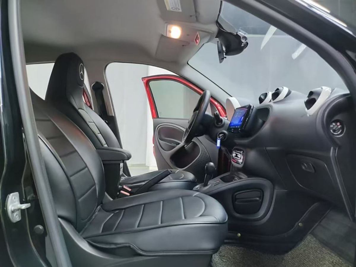 2019年1月smart forfour  2018款 1.0L 52千瓦靈動版