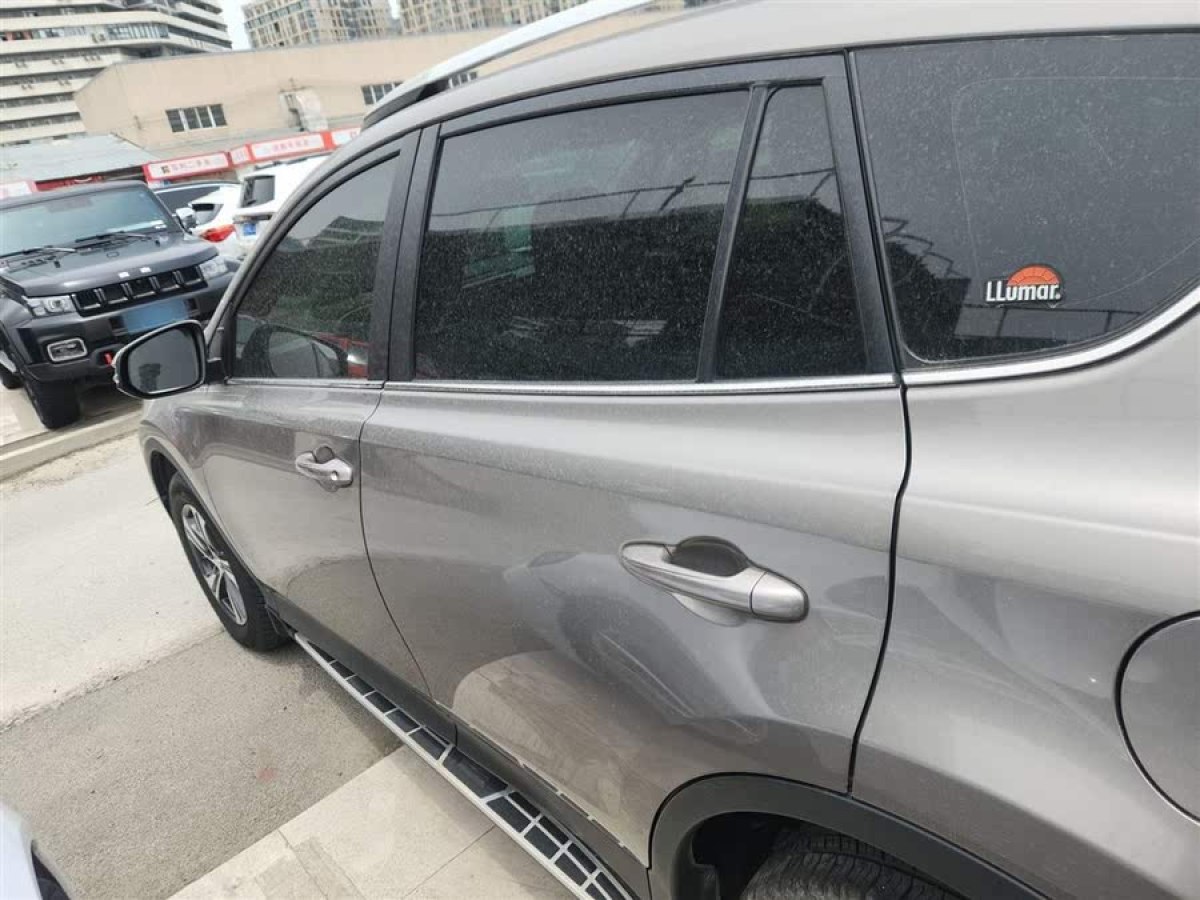 豐田 RAV4榮放  2015款 2.0L CVT兩驅(qū)風(fēng)尚版圖片