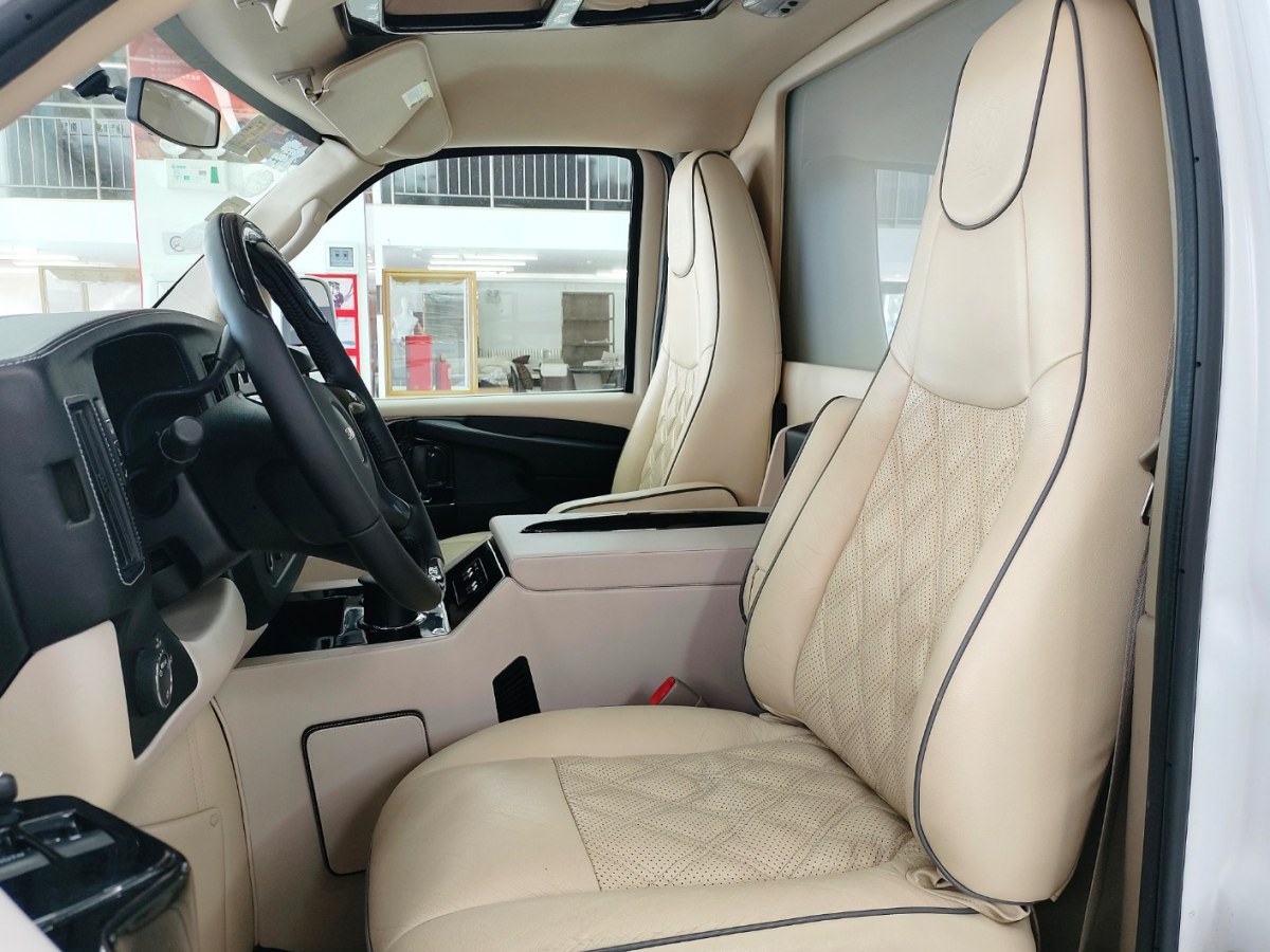 GMC SAVANA  2014款 5.3L 四驅(qū)領(lǐng)袖版圖片