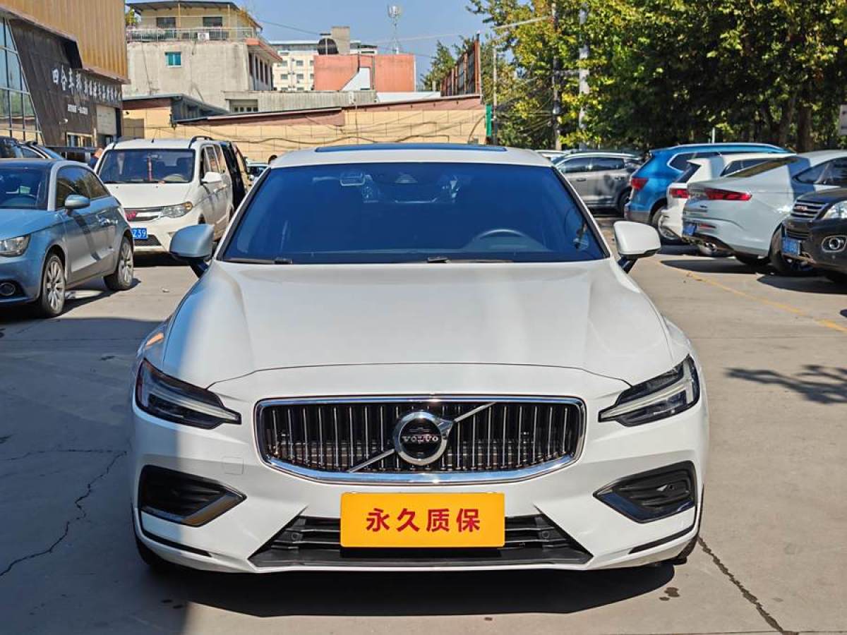 2020年8月沃爾沃 S60L  2020款 T4 智遠(yuǎn)豪華版