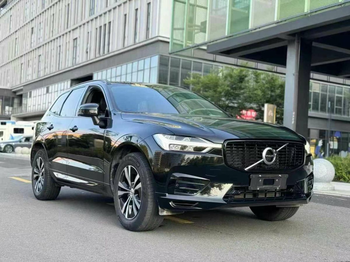 2021年1月沃爾沃 XC60  2021款 T4 智行豪華版