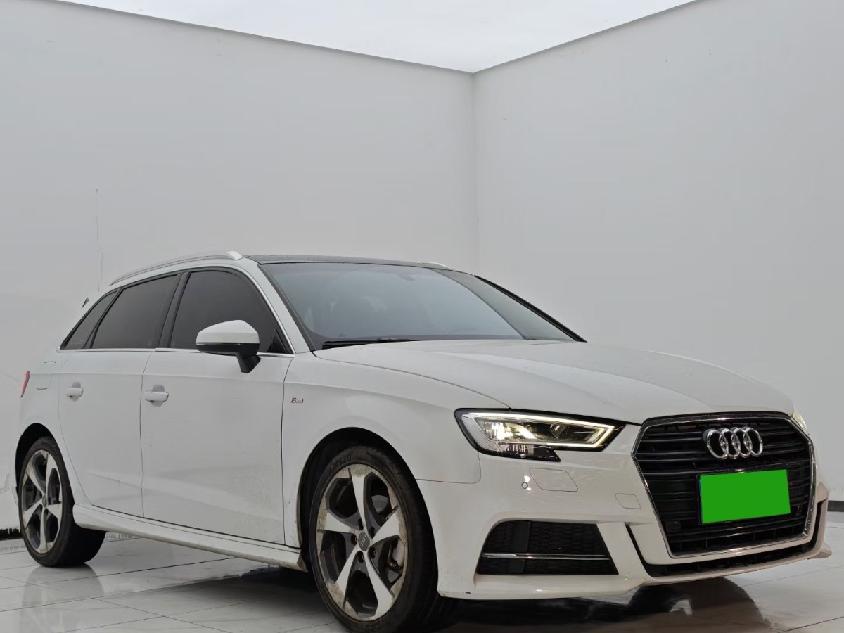 奧迪 奧迪A3  2017款 Sportback 35 TFSI 運(yùn)動型圖片