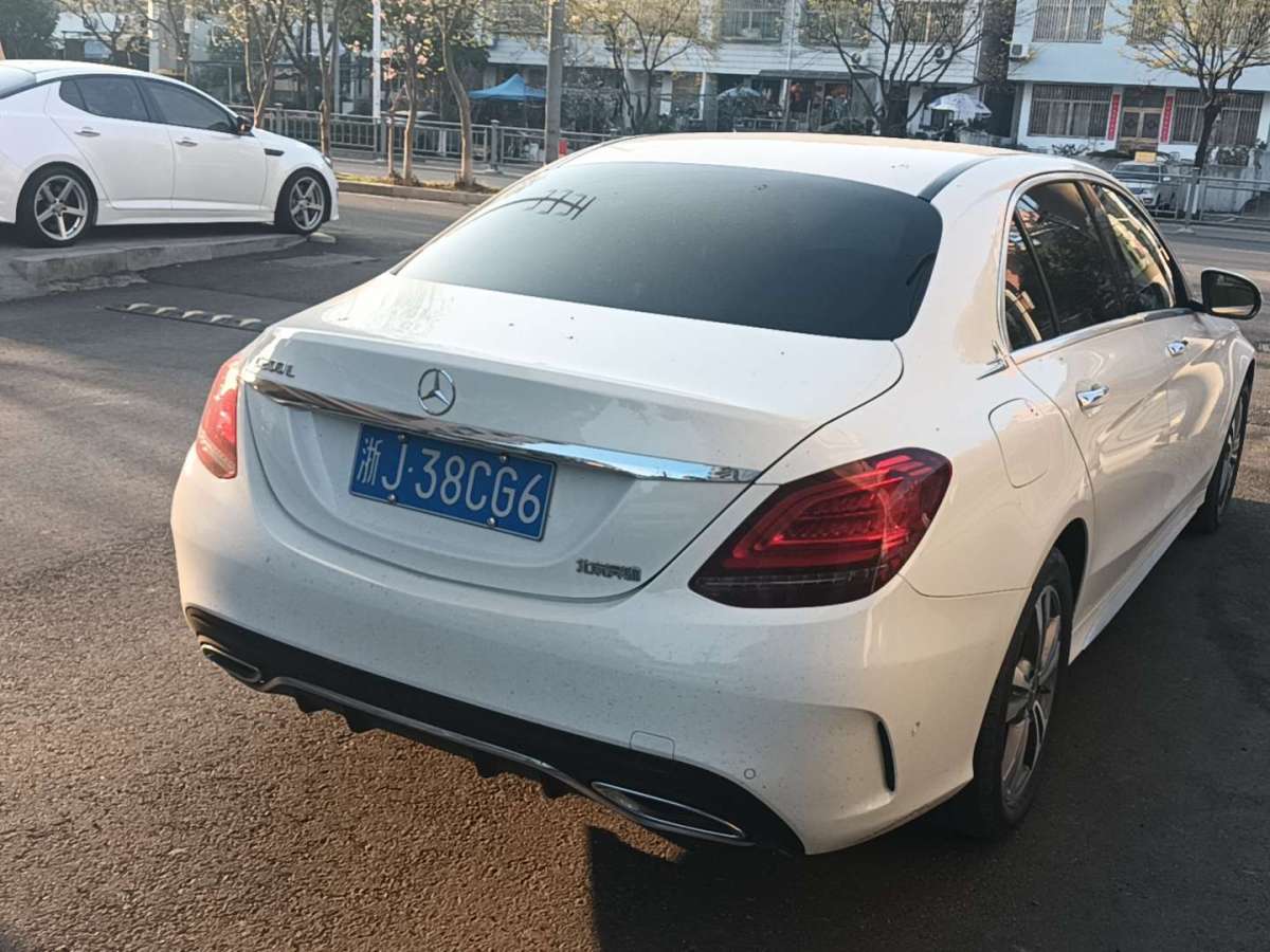 奔馳 奔馳C級  2020款 C 200 L 時(shí)尚型圖片