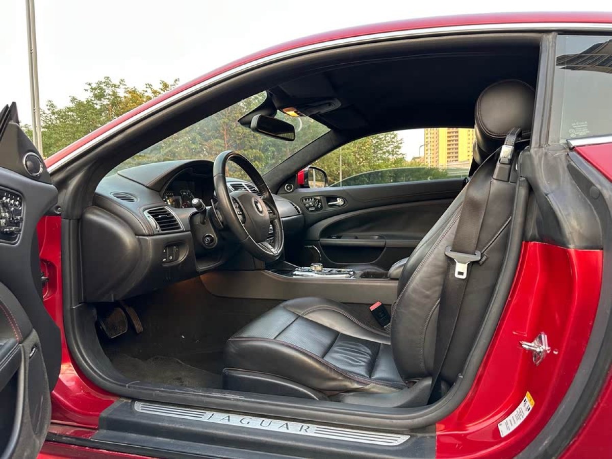 捷豹 XK  2012款 XKR 5.0L 機(jī)械增壓硬頂版圖片