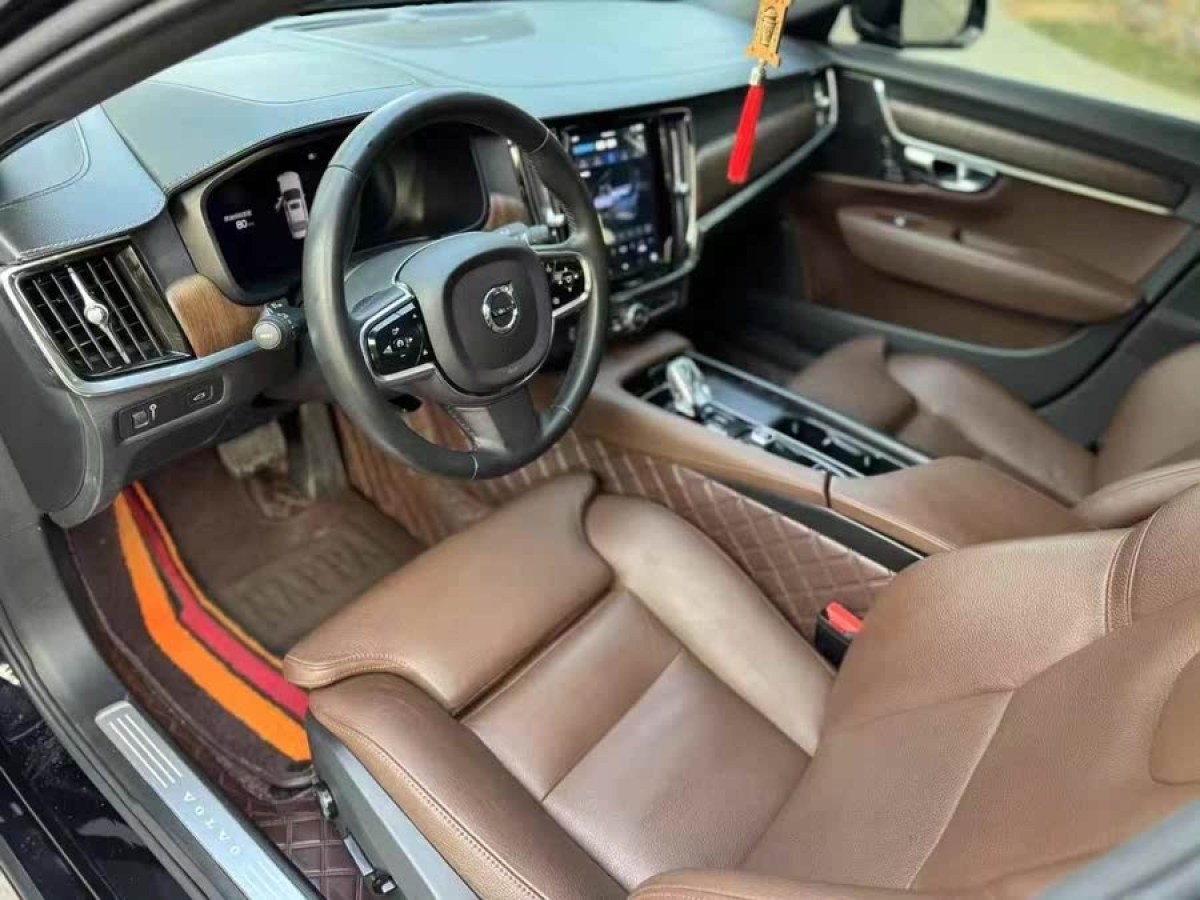 沃爾沃 S90  2025款 B5 智雅豪華版圖片