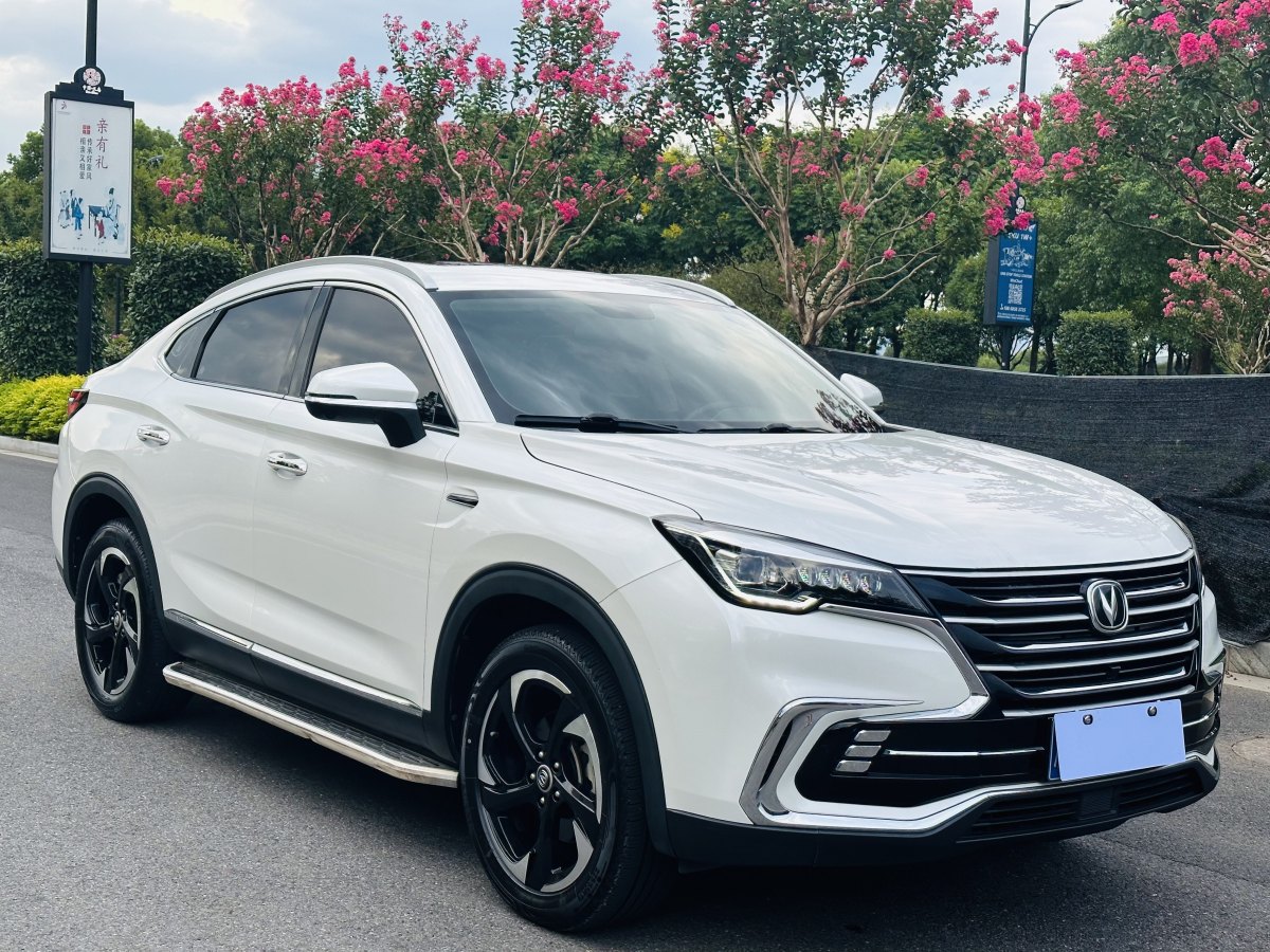 長(zhǎng)安 CS85 COUPE  2019款  2.0T 動(dòng)版 國(guó)VI圖片