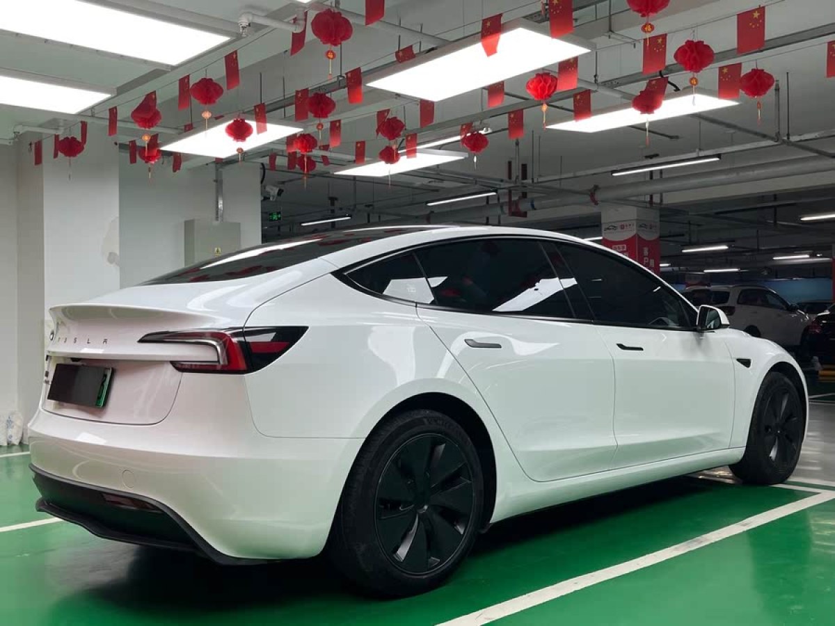 特斯拉 Model 3  2023款 煥新版 后輪驅(qū)動圖片