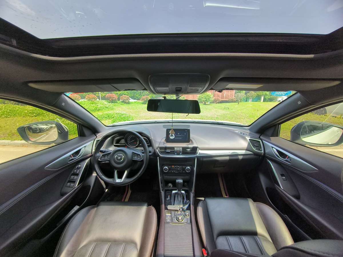 马自达 CX-4  2018款 2.0L 自动两驱蓝天品位升级版图片