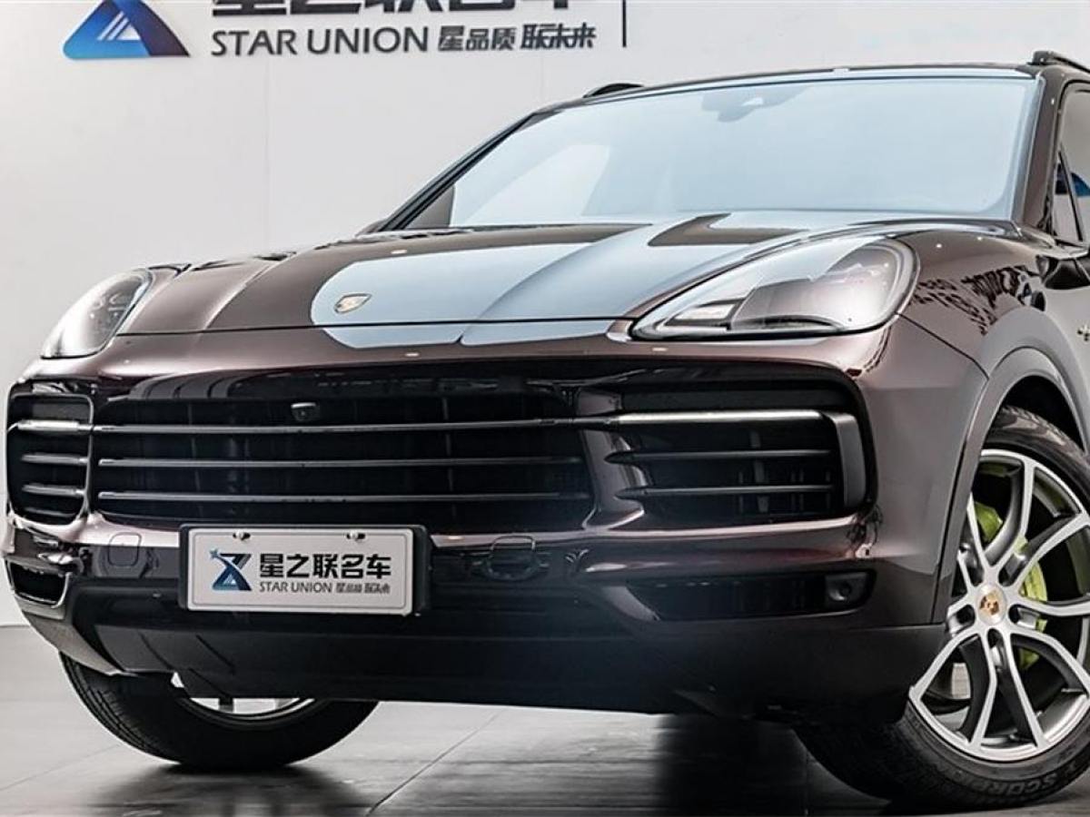 保時(shí)捷 Cayenne新能源  2023款 Cayenne E-Hybrid 2.0T 鉑金版圖片