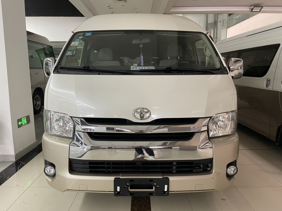 2018年10月豐田 HIACE  2011款 2.7L自動豪華版13座