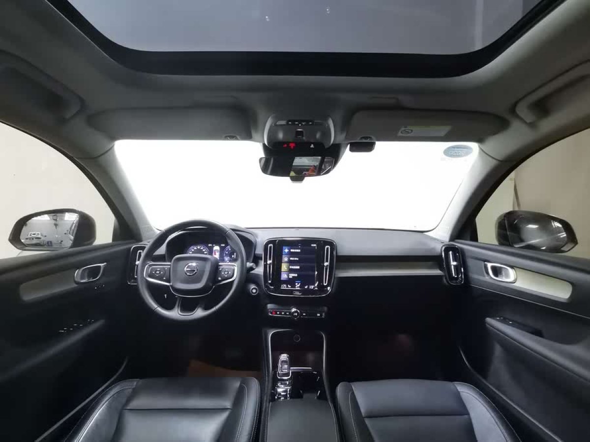 沃爾沃 沃爾沃XC40  2020款  T4 四驅(qū)智遠(yuǎn)豪華版圖片
