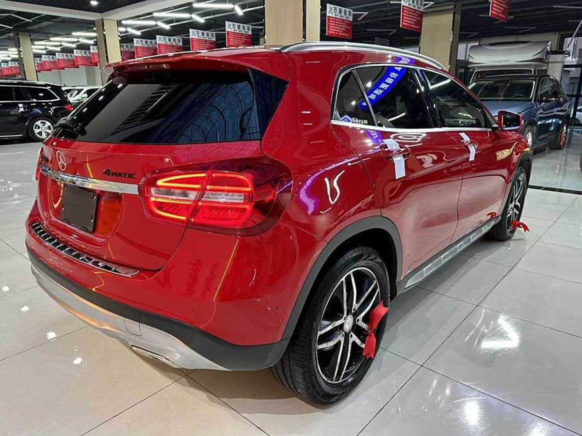 奔馳 奔馳GLA  2015款 GLA 220 4MATIC 時尚型圖片