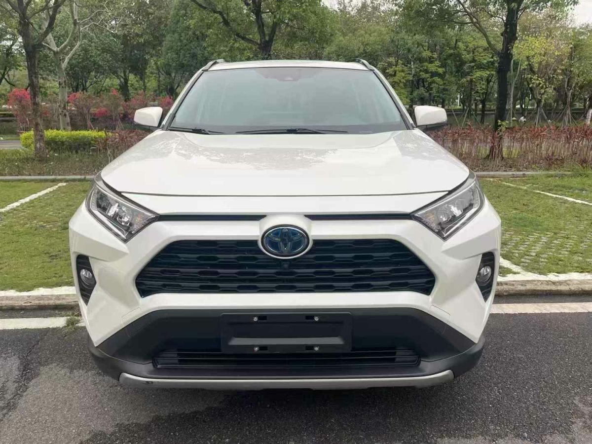 豐田 RAV4榮放  2021款 2.0L CVT四驅(qū)風(fēng)尚版圖片