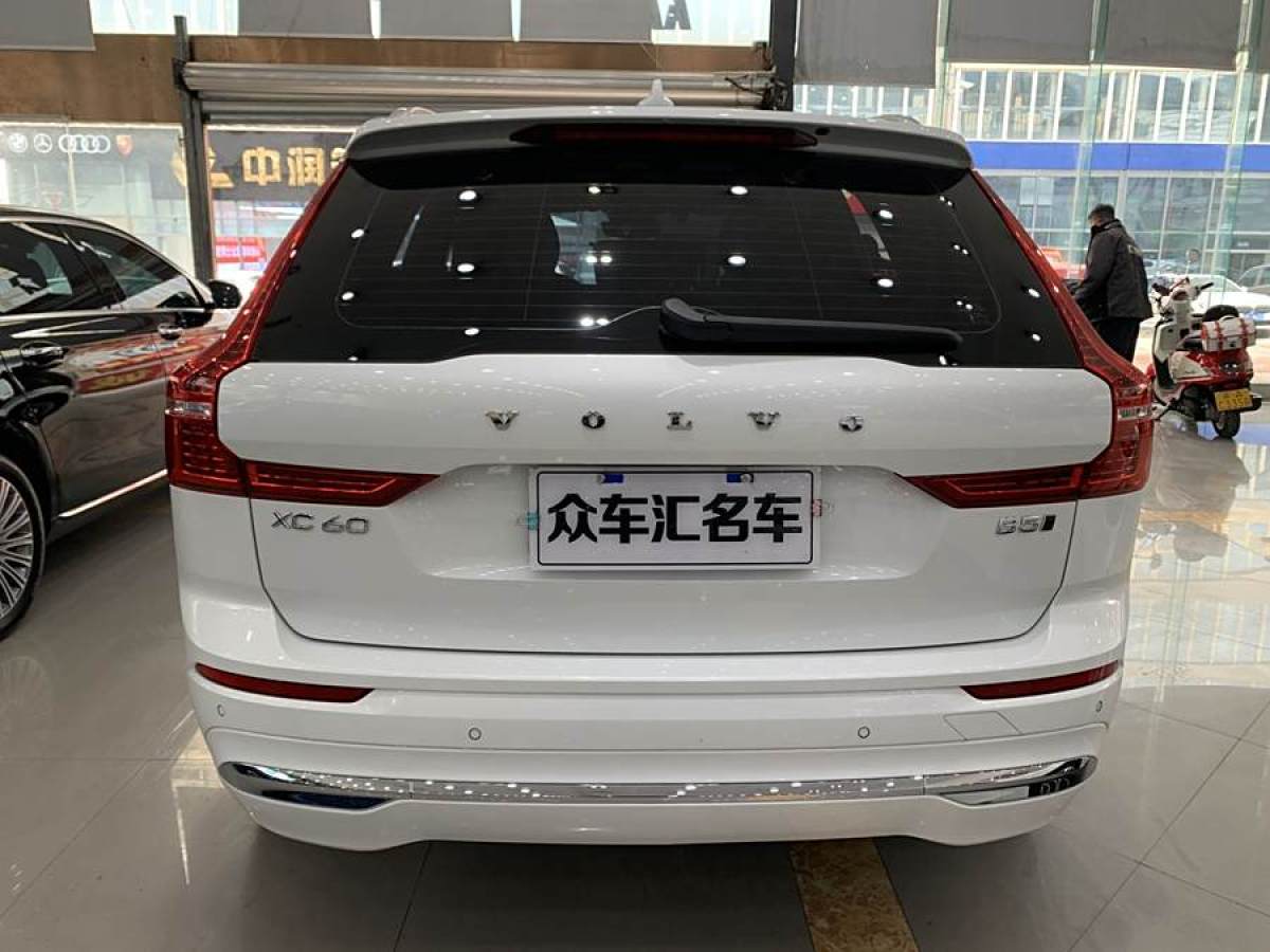沃爾沃 XC60  2022款 B5 四驅智雅豪華版圖片