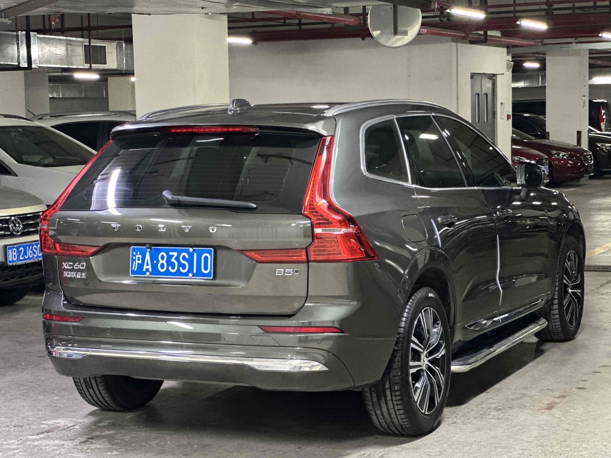 沃爾沃 XC60  2022款 B5 四驅(qū)智遠豪華版圖片