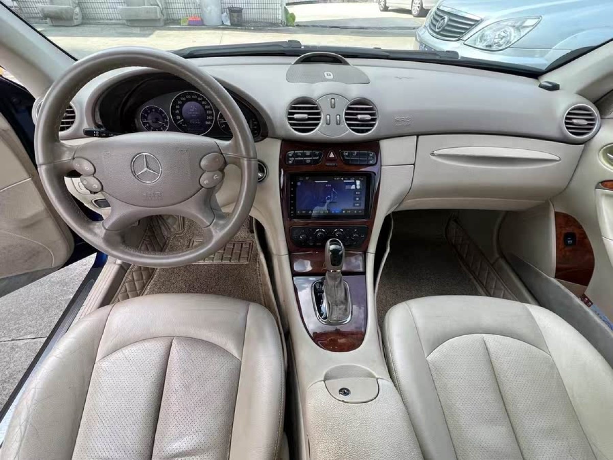 奔馳 奔馳CLK級(jí)  2004款 CLK 240 跑車版圖片