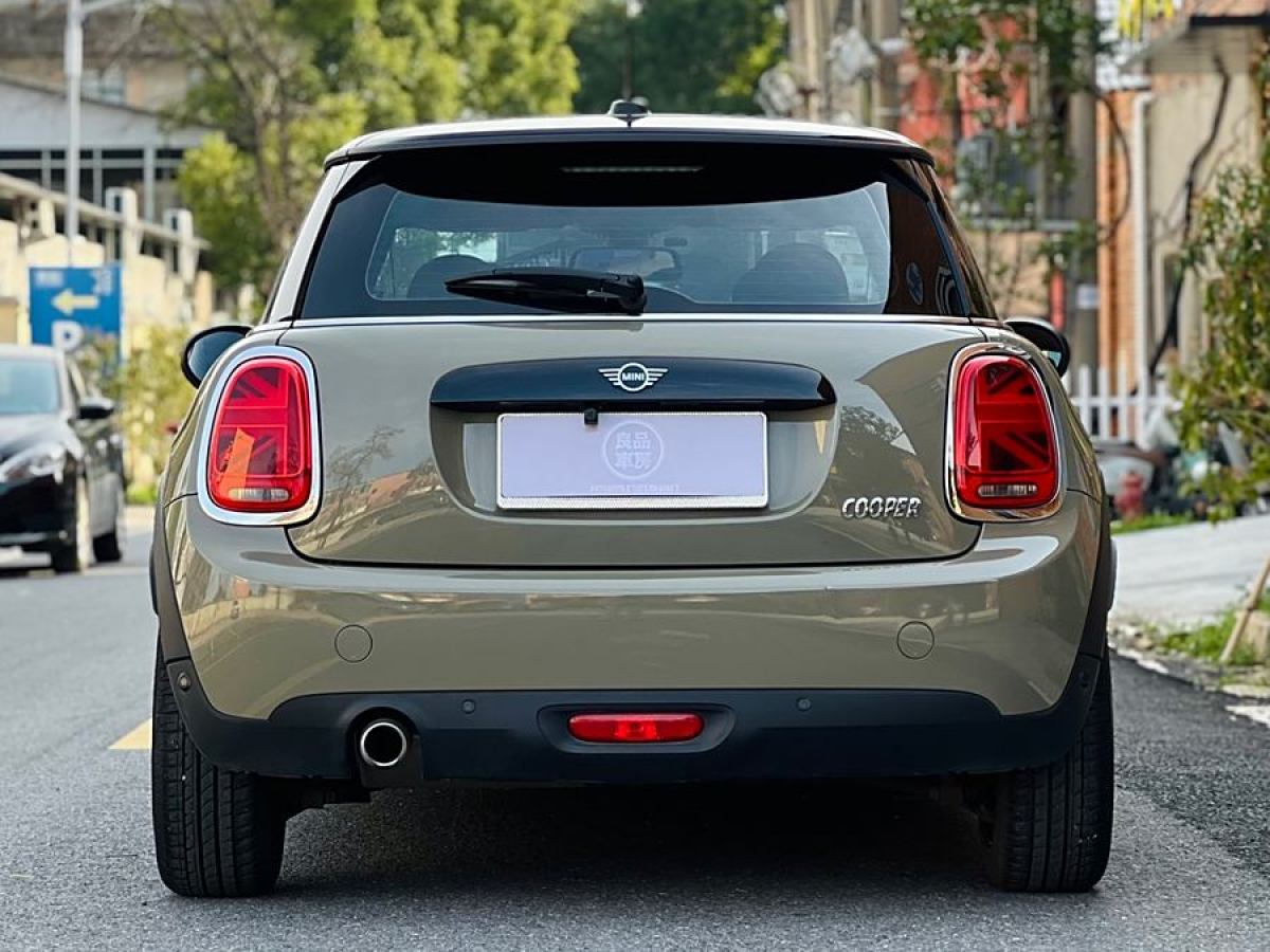 2018年6月MINI COUNTRYMAN  2018款 1.5T COOPER 經(jīng)典派