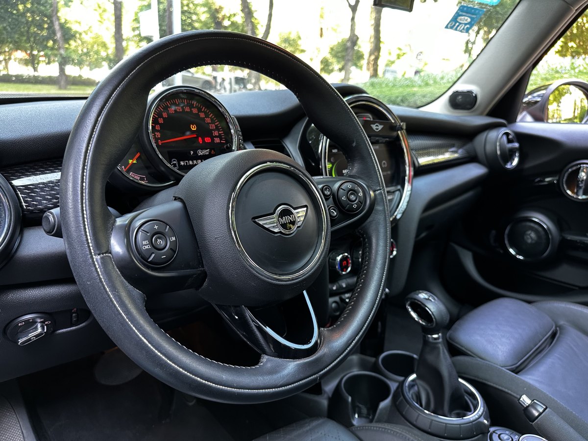 MINI MINI  2015款 2.0T COOPER S 五門版圖片