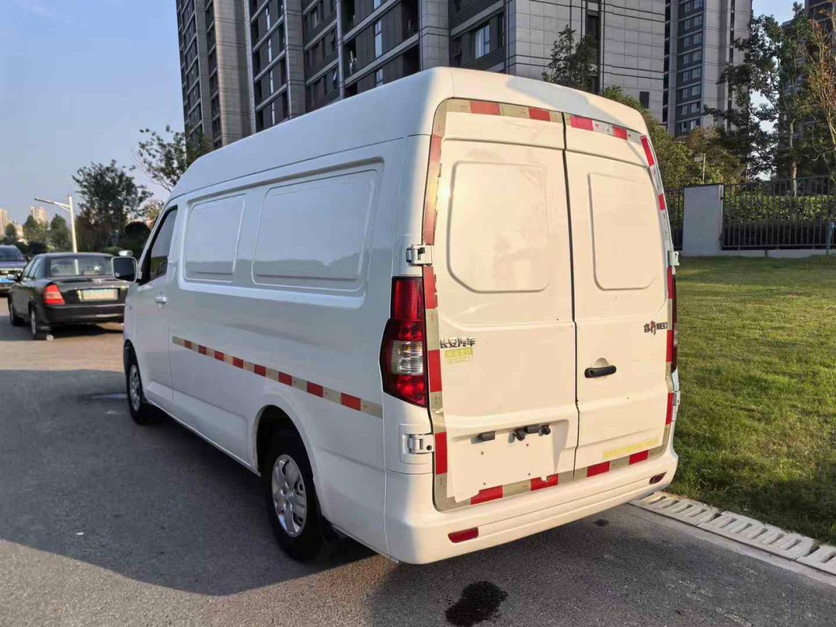 長(zhǎng)安輕型車 睿行M80  2021款 1.6L基本型2座單蒸空調(diào)國(guó)VI平頂背掀門DAM16KR圖片