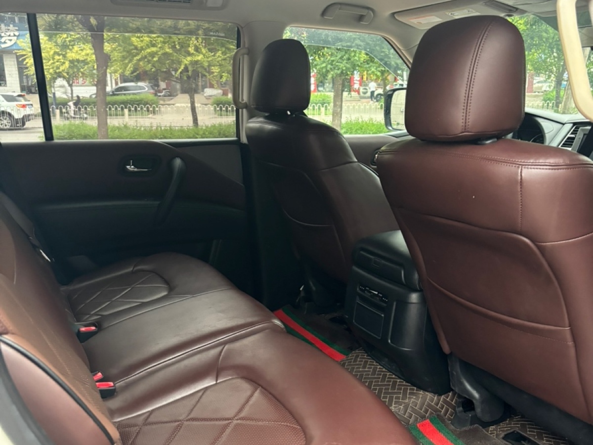 日產(chǎn) 途樂  2018款 4.0L 領(lǐng)英型圖片