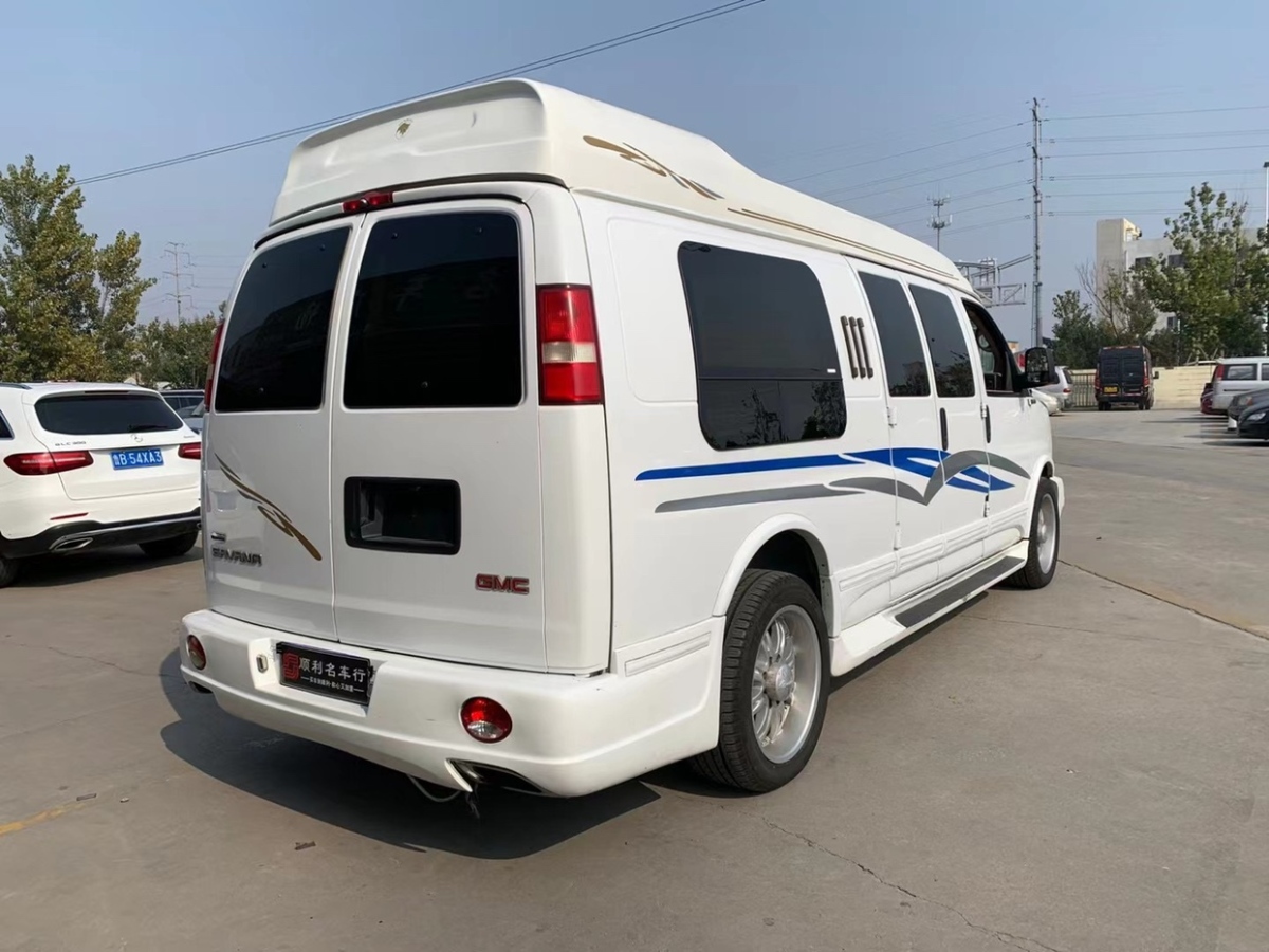 gmc savana 2011款 6.0l 商務之星7座圖片